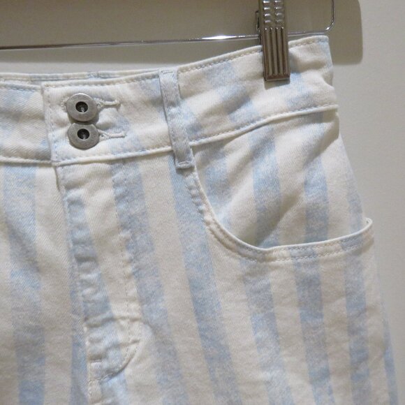 ANTHROPOLOGIE MAEVE Printed Bermuda Shorts in Washed Blue Stripe Preppy 25 NWT - Picture 4 of 11